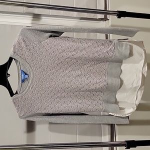 Simply Vera Wang sweater medium